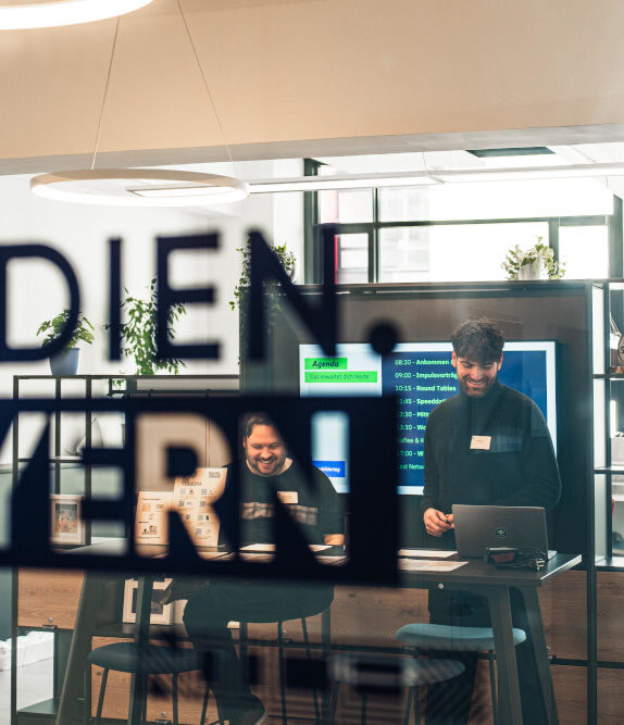 Till Wollenweber SIM