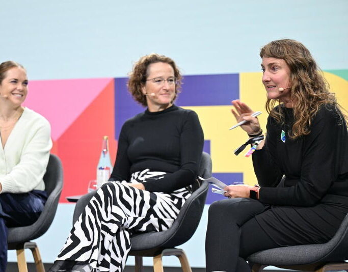 Start Into Media Medientage Konferenzbühne Insa Moderation