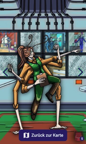 Die Figur Maestro steht wieder vor den Monitoren. Unten Button: „Zurück zur Karte“.